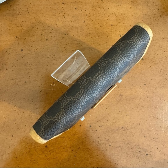 CELINE Macadam Blason Clasp Wallet Brown - Picture 6 of 13